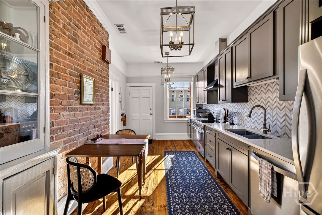 15 E Jones Street 3b Property Photo 7