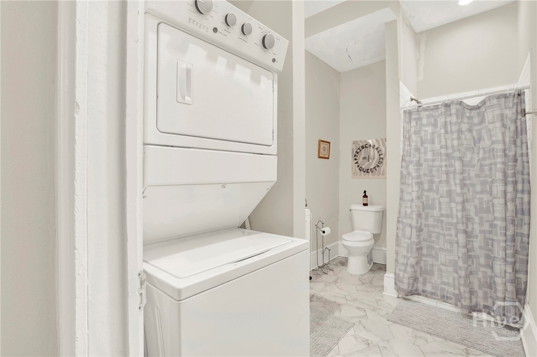 528 E Park Avenue Property Photo 8