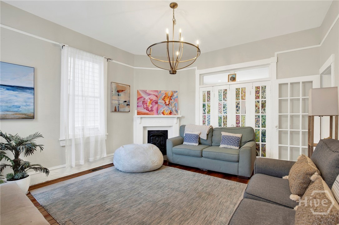 528 E Park Avenue Property Photo 11