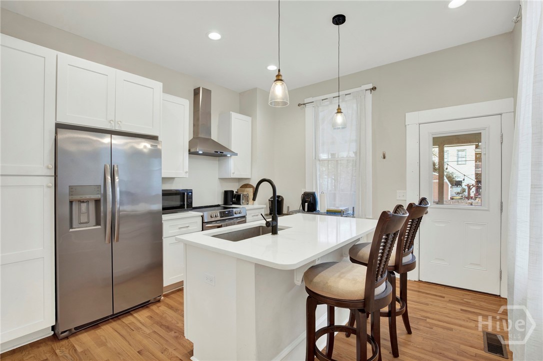528 E Park Avenue Property Photo 14