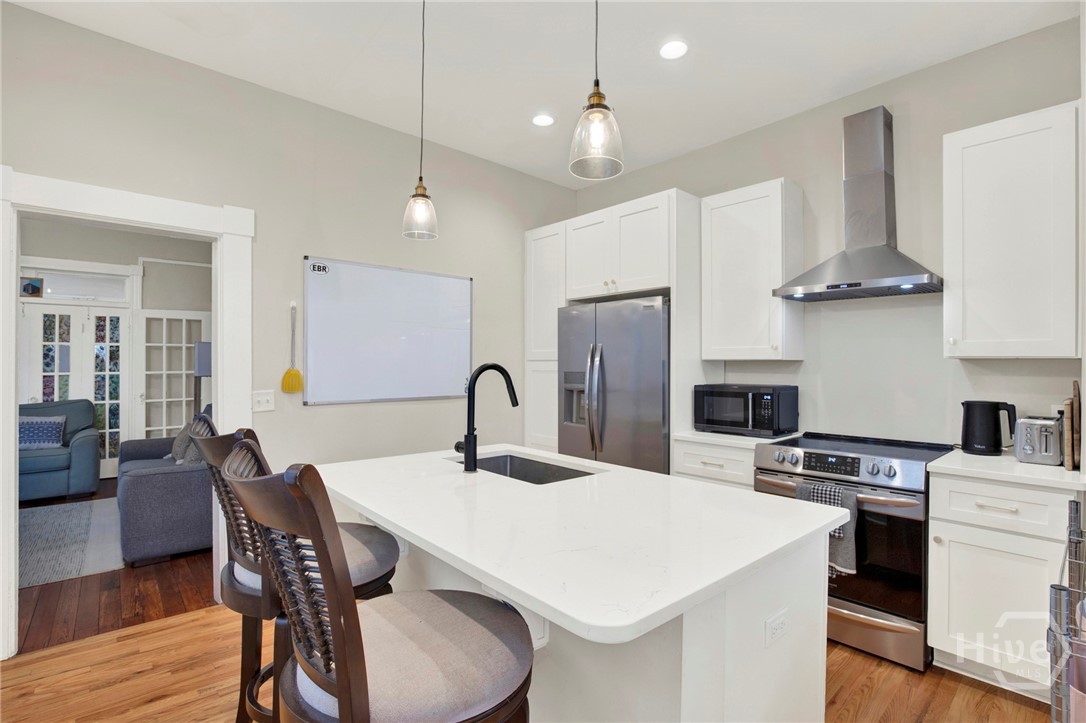 528 E Park Avenue Property Photo 15