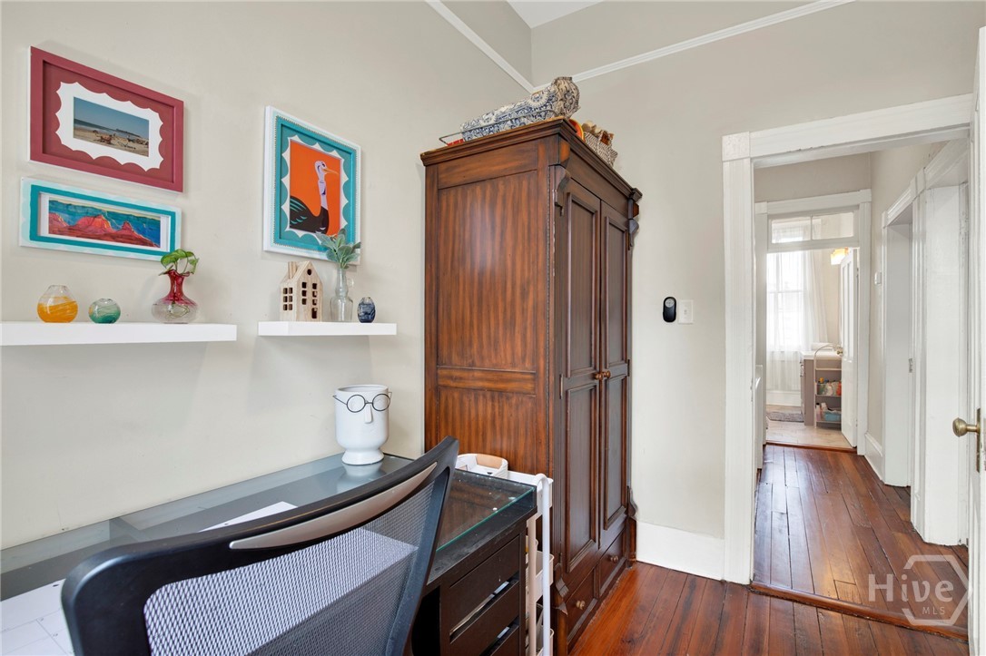 528 E Park Avenue Property Photo 21