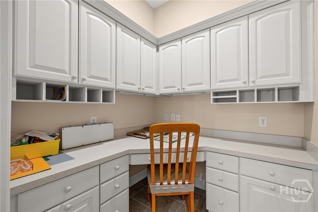 401 River Oaks Drive 401 Property Photo 19