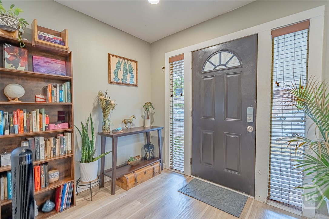 1919 E 51st Street Property Photo 5