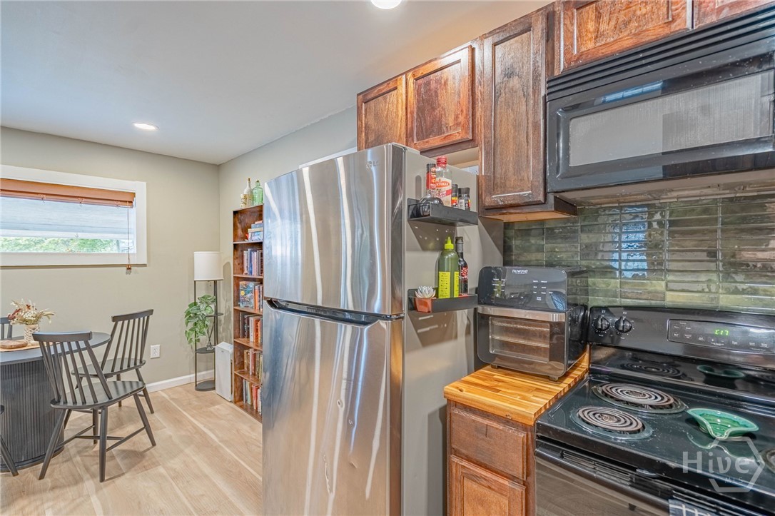 1919 E 51st Street Property Photo 15