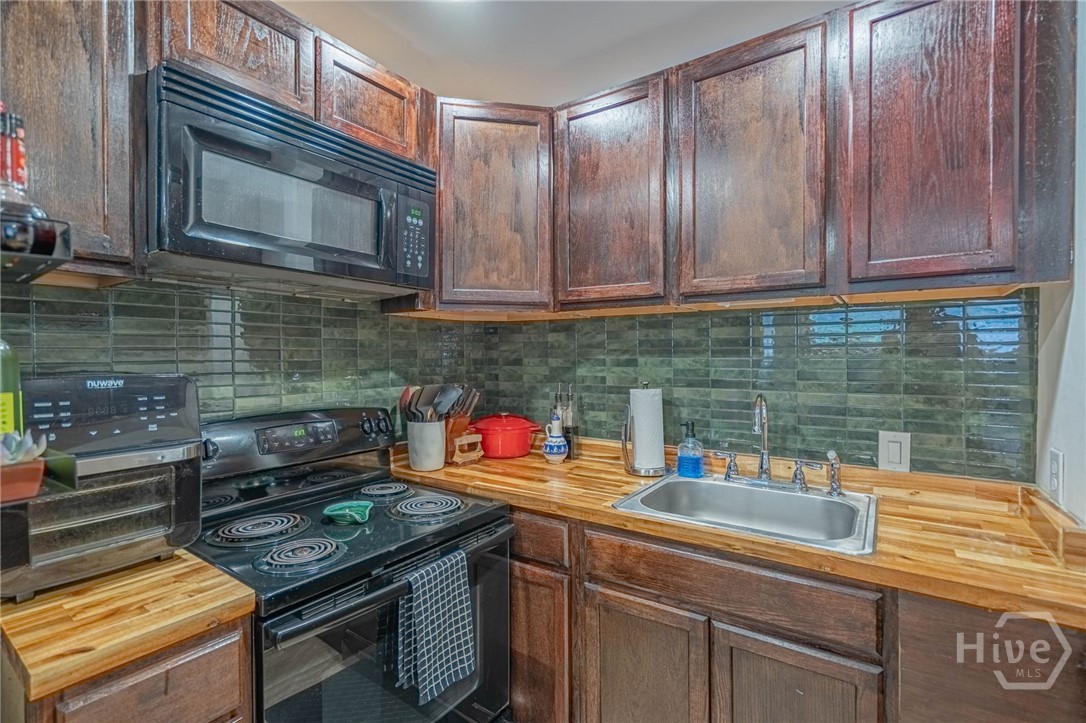 1919 E 51st Street Property Photo 16