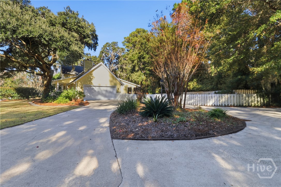 2 Landon Lane Property Photo 3
