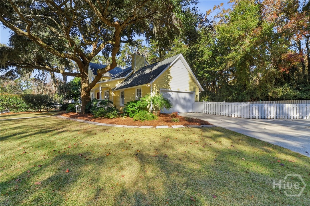 2 Landon Lane Property Photo 4