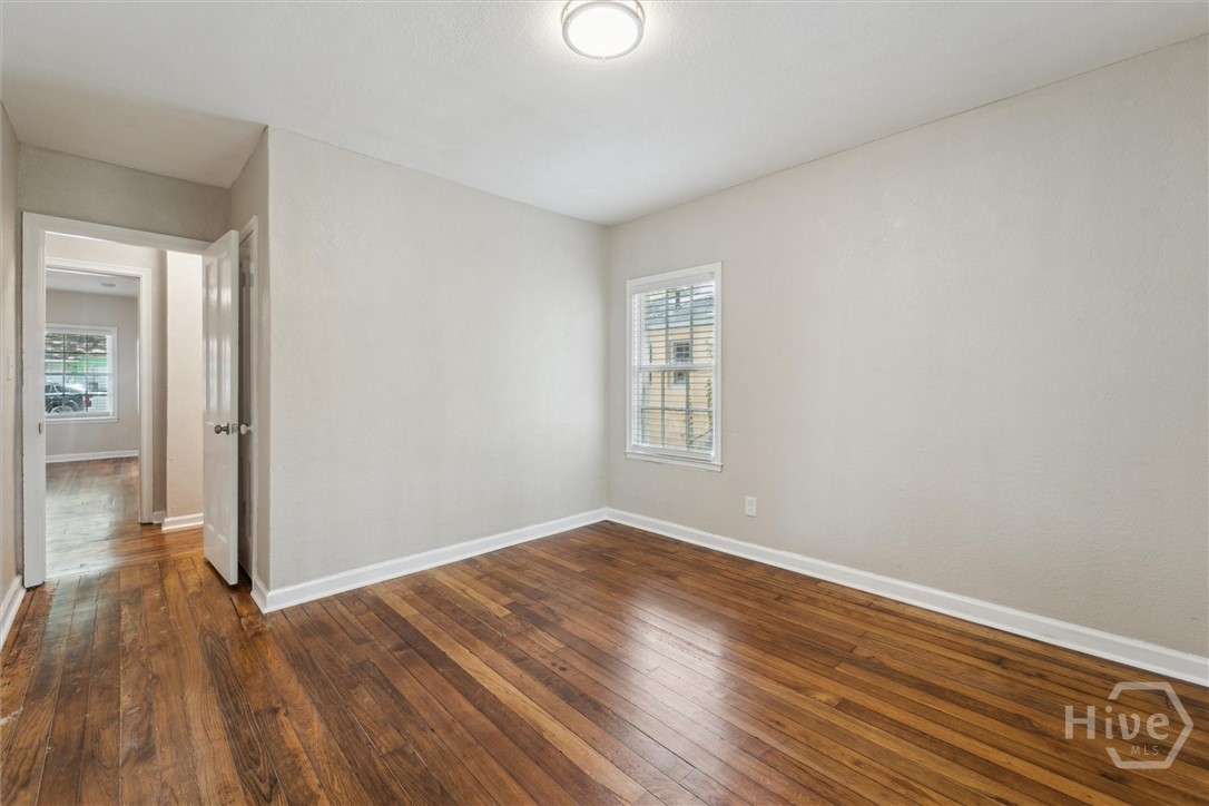 1313 E 55th Street Property Photo 16