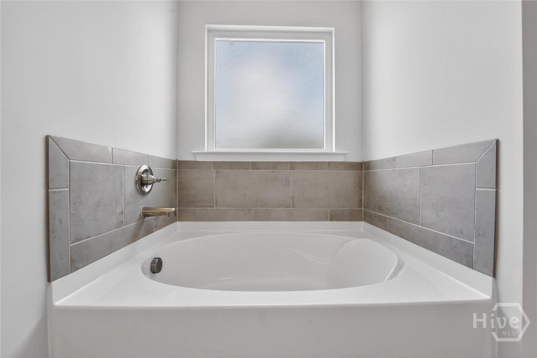 2a Oak Alley Property Photo 33