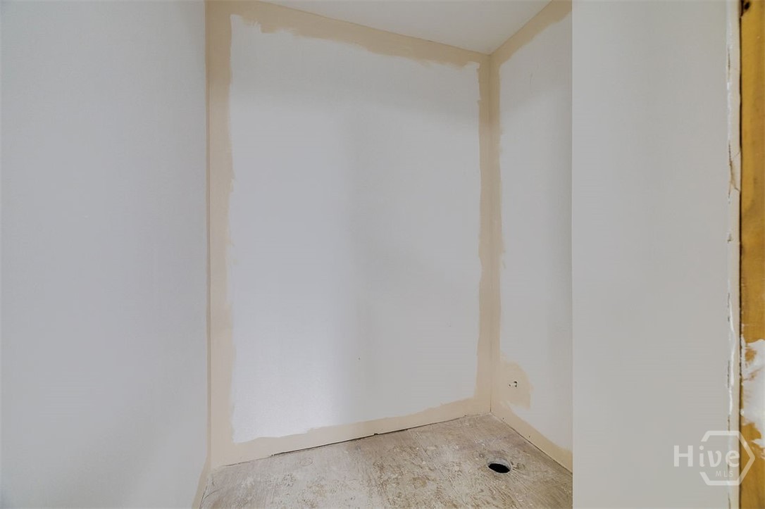 667 Godfrey Road Se Property Photo 10