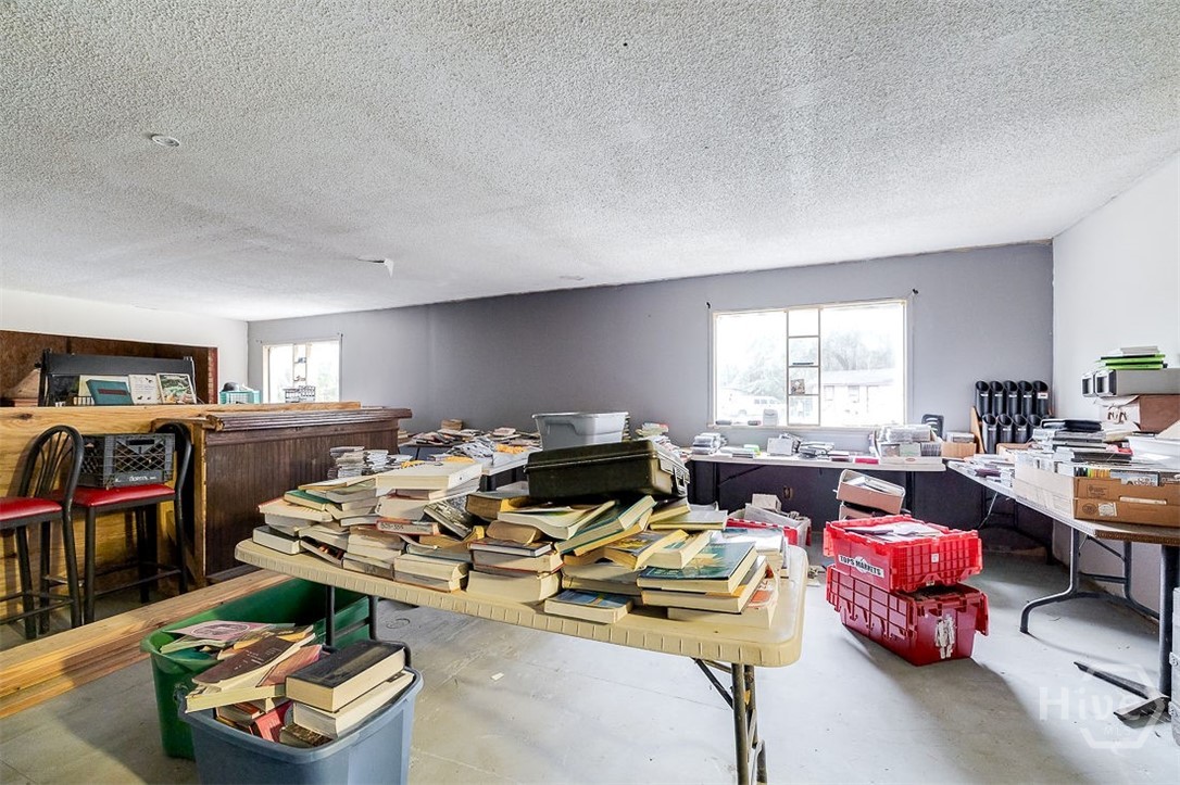 667 Godfrey Road Se Property Photo 18