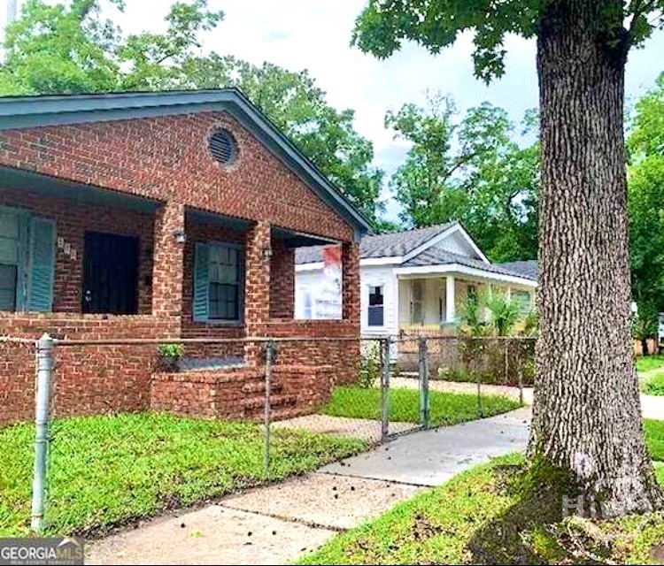 708 E 32nd Street Property Photo 1