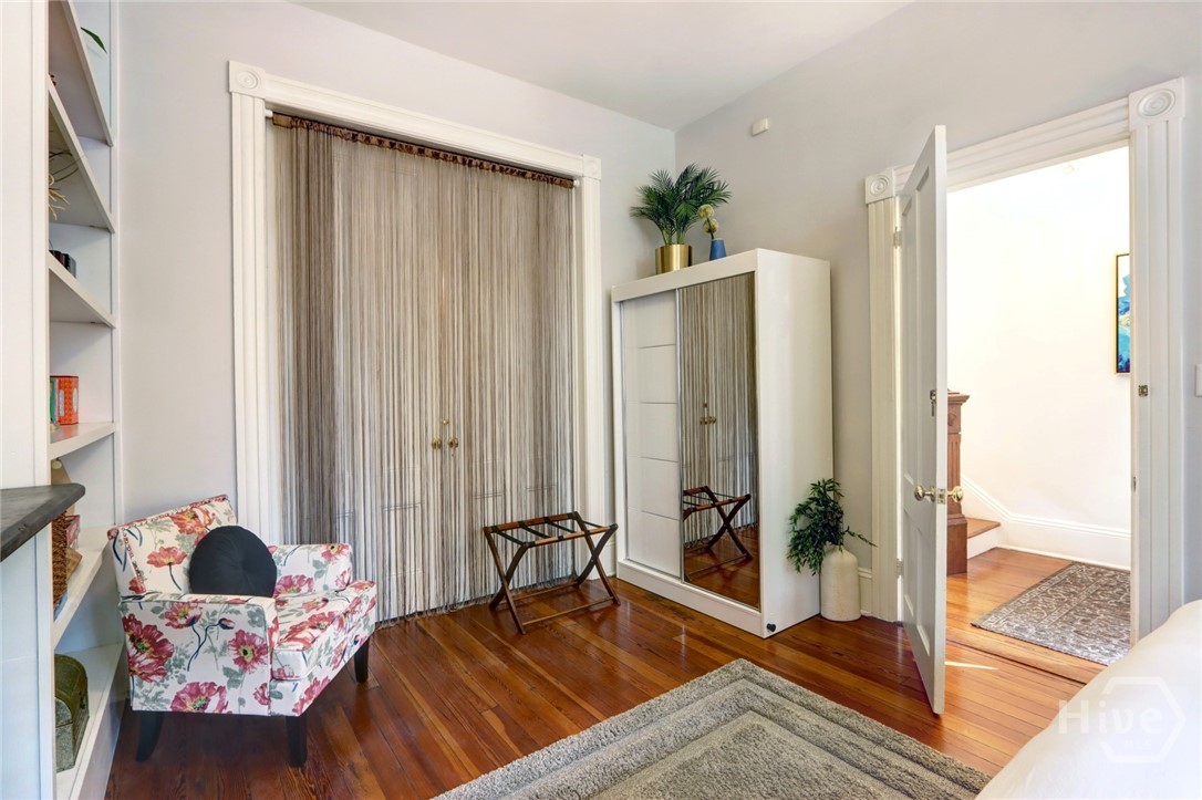 220 E State Street Property Photo 12
