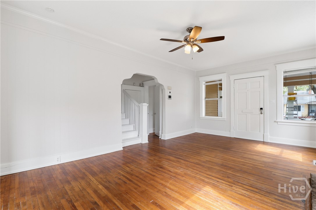 647 E 37th Street Property Photo 12