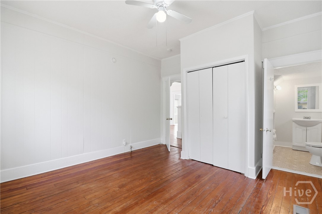 647 E 37th Street Property Photo 24