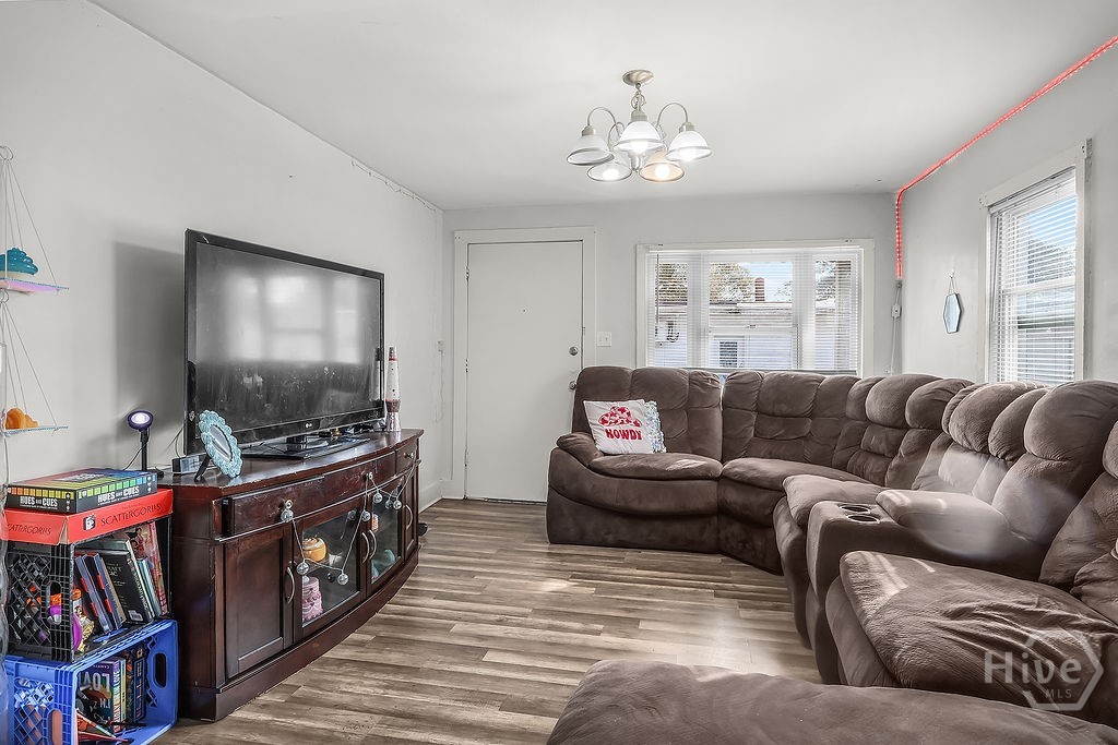 1513 Vine Street Property Photo 6