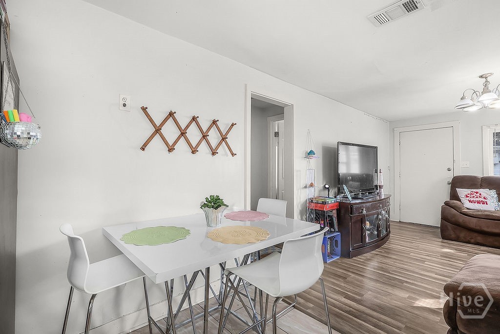 1513 Vine Street Property Photo 14
