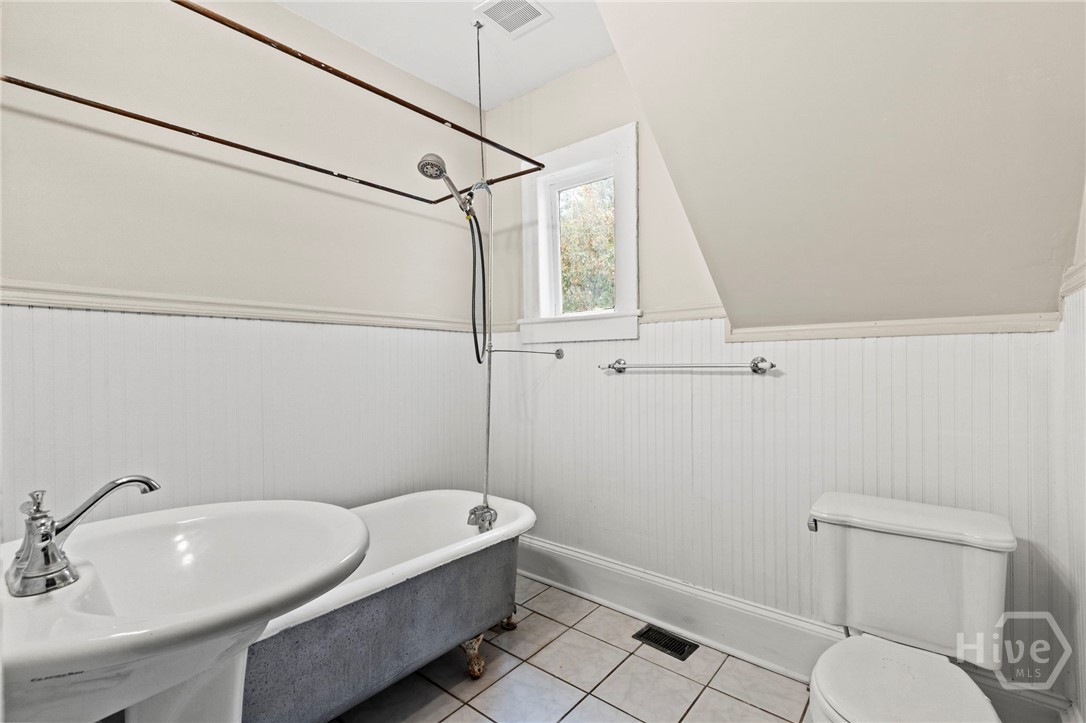 723 E Henry Street Property Photo 11