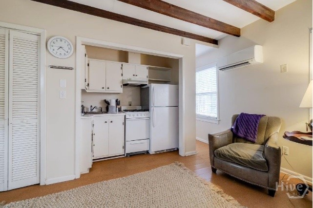 118 E Gaston Street Property Photo 64