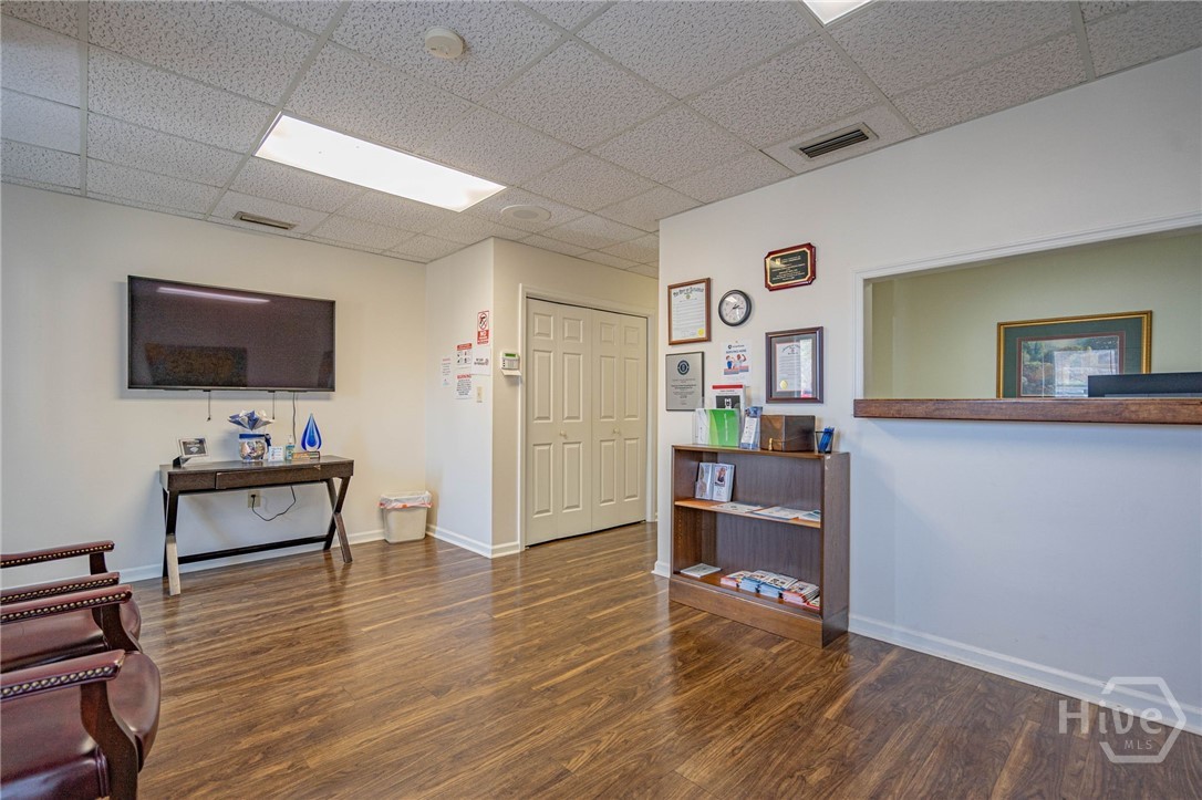 7505 Waters Avenue C14 Property Photo 7