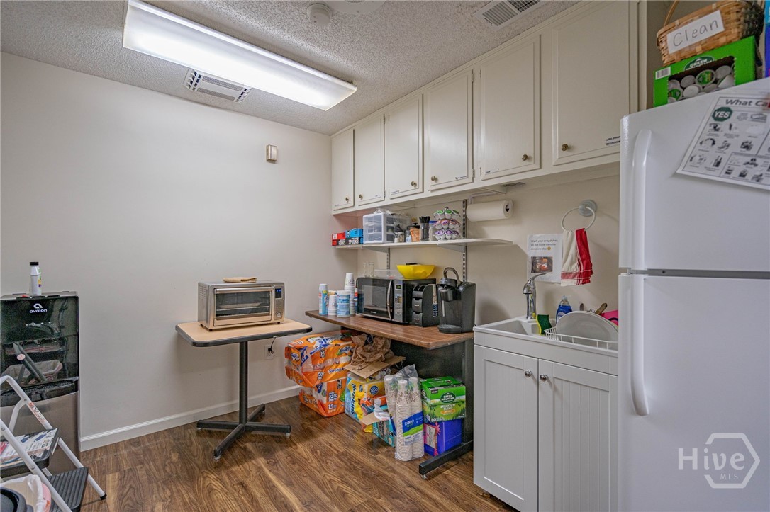 7505 Waters Avenue C14 Property Photo 33