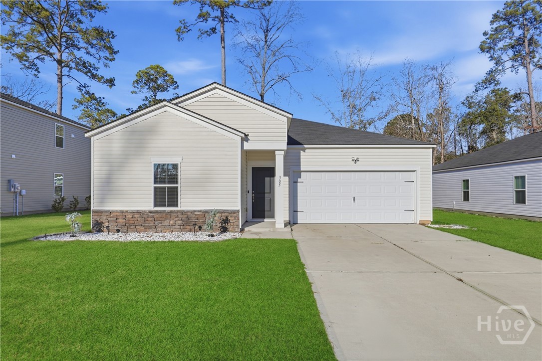 305 Lillian Street Property Photo 1