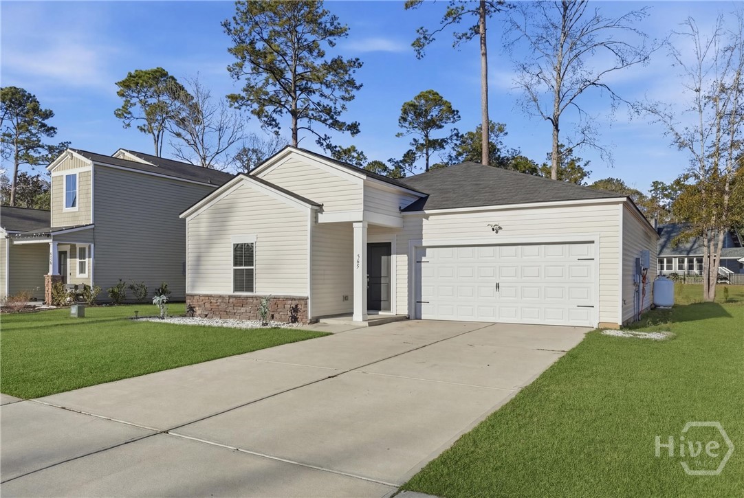 305 Lillian Street Property Photo 3
