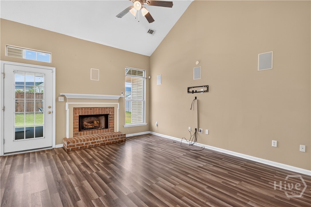 153 Salt Landing Circle Property Photo 8