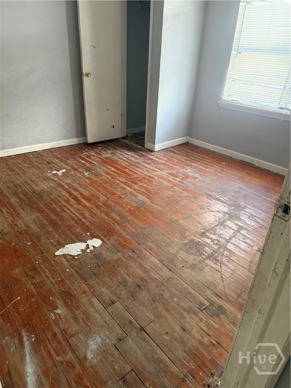 1011 W 45th Street Property Photo 3