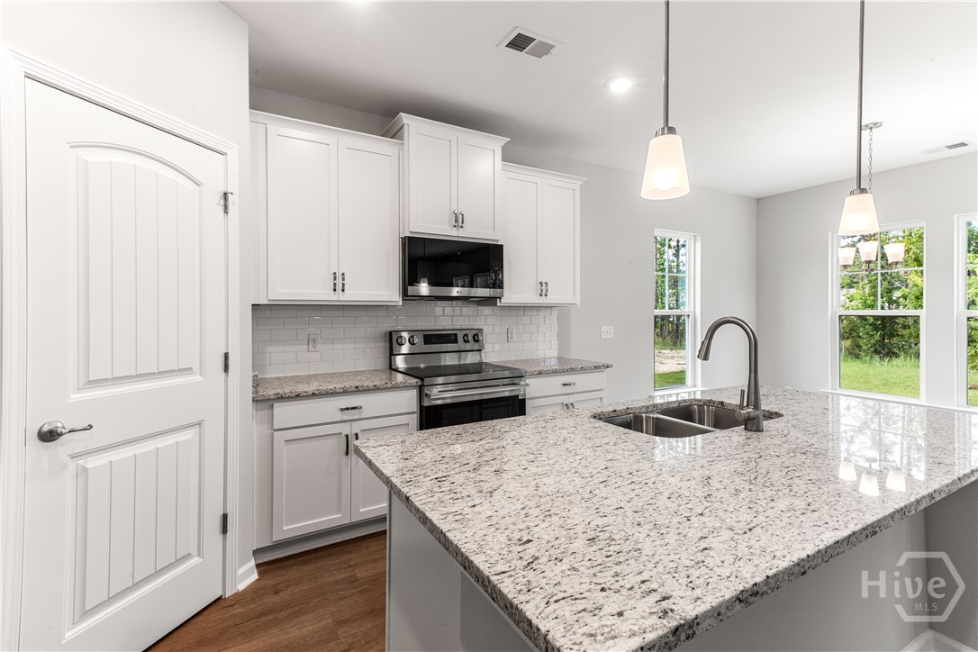 200 Brookline Drive Property Photo 10