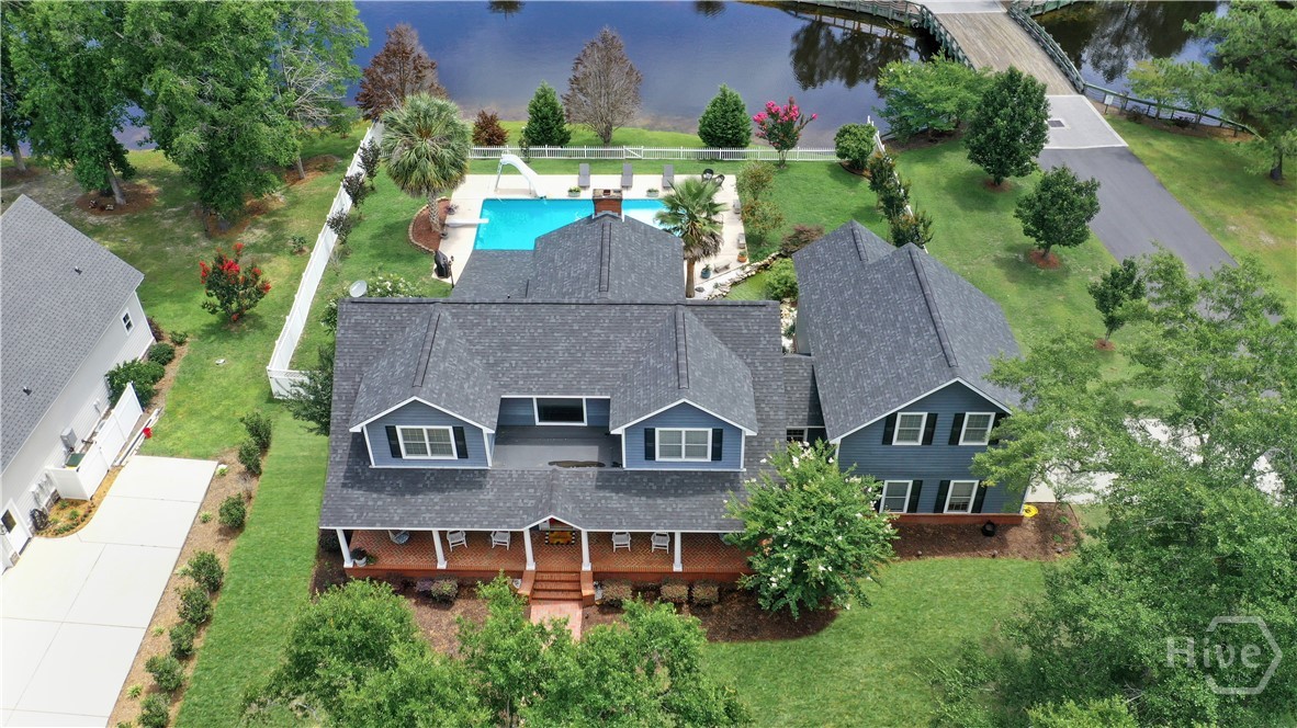 142 Cambridge Drive Property Photo 2