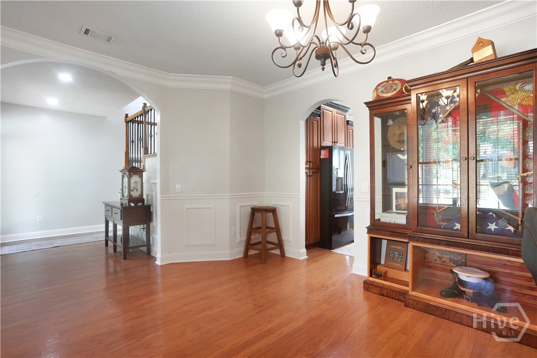 142 Cambridge Drive Property Photo 8