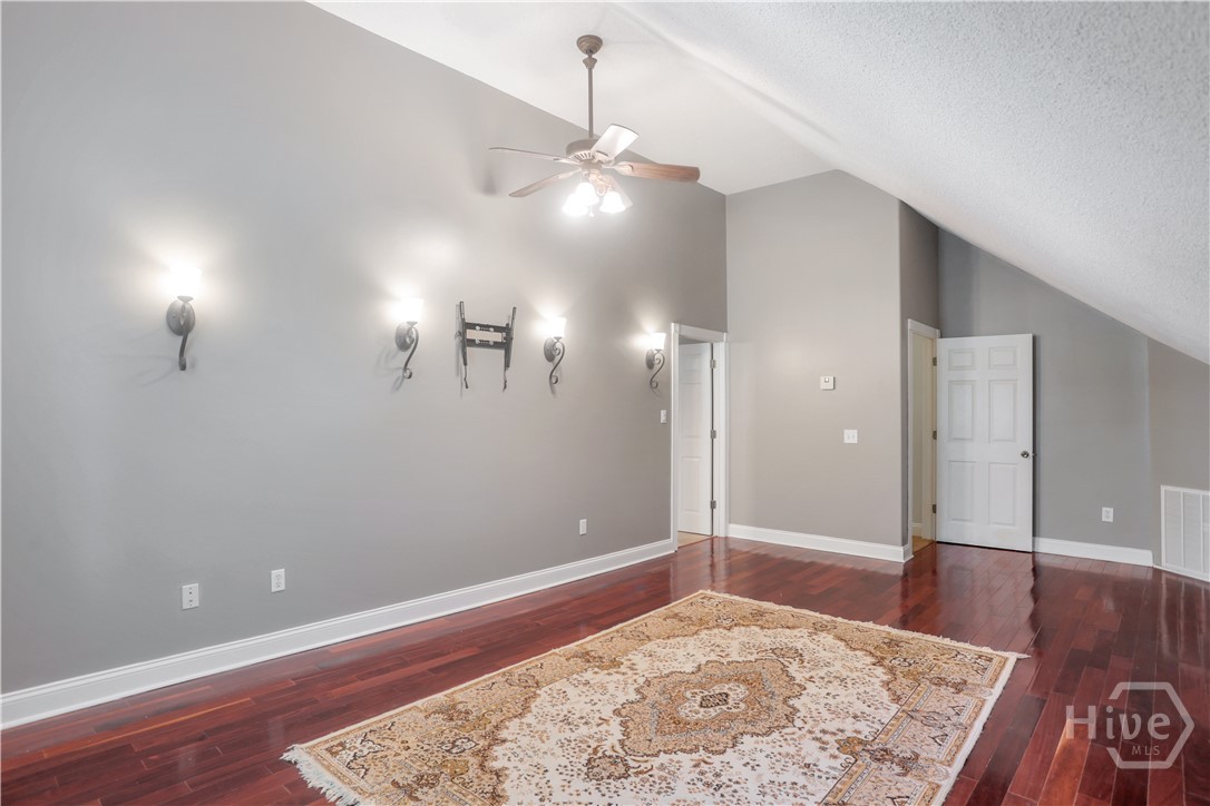 142 Cambridge Drive Property Photo 28