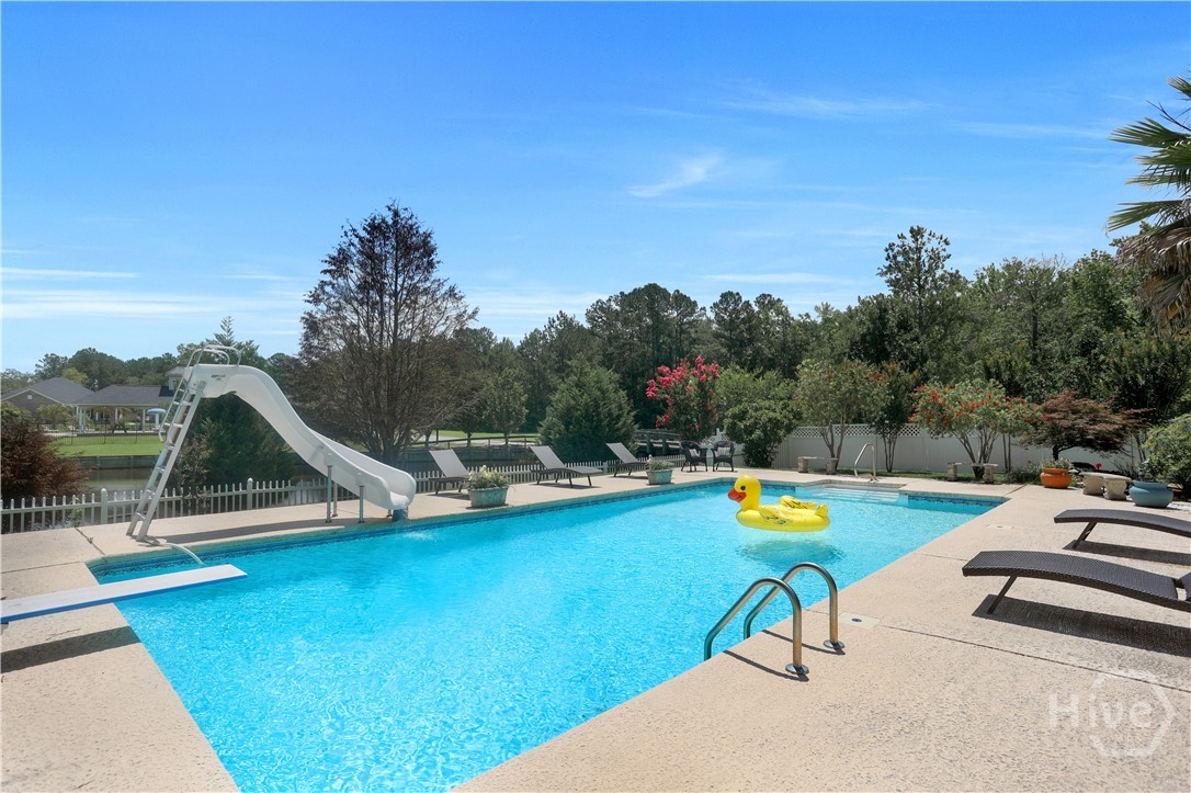 142 Cambridge Drive Property Photo 37