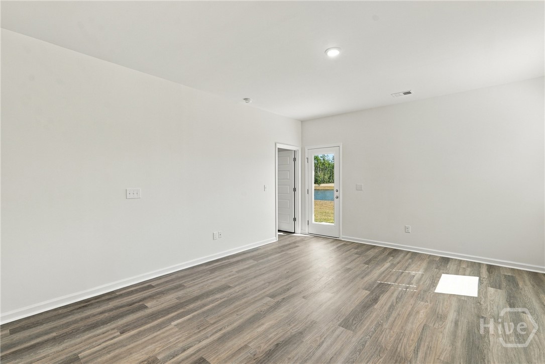1060 Lakes Boulevard Property Photo 6