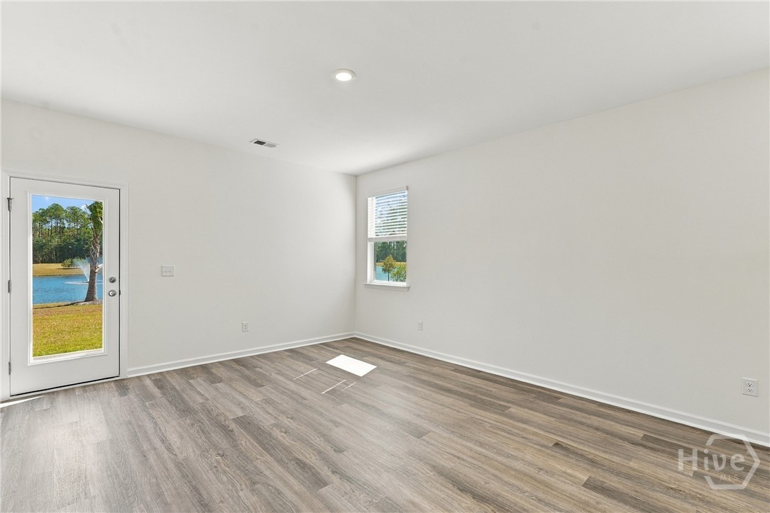 1060 Lakes Boulevard Property Photo 7