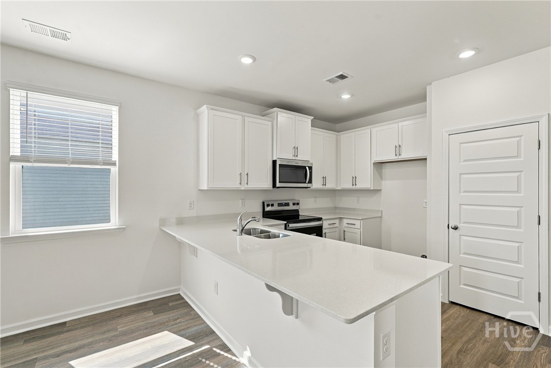 1060 Lakes Boulevard Property Photo 10