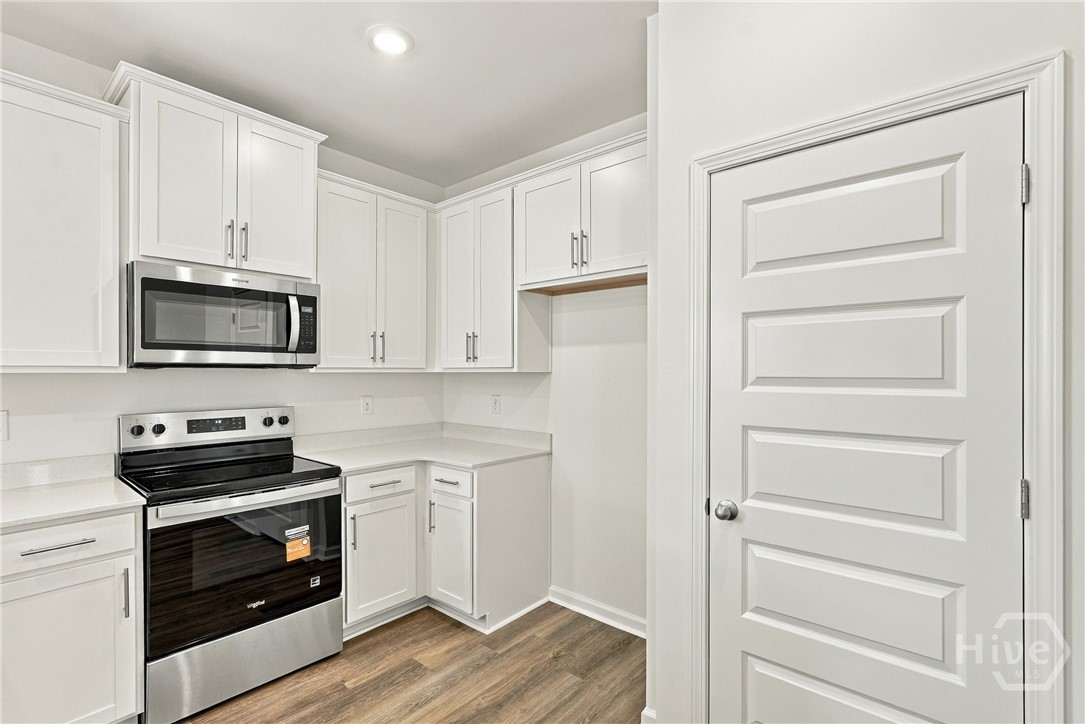 1060 Lakes Boulevard Property Photo 11