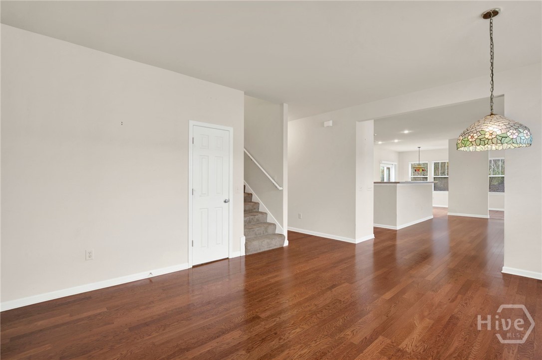 143 Regency Circle Property Photo 4