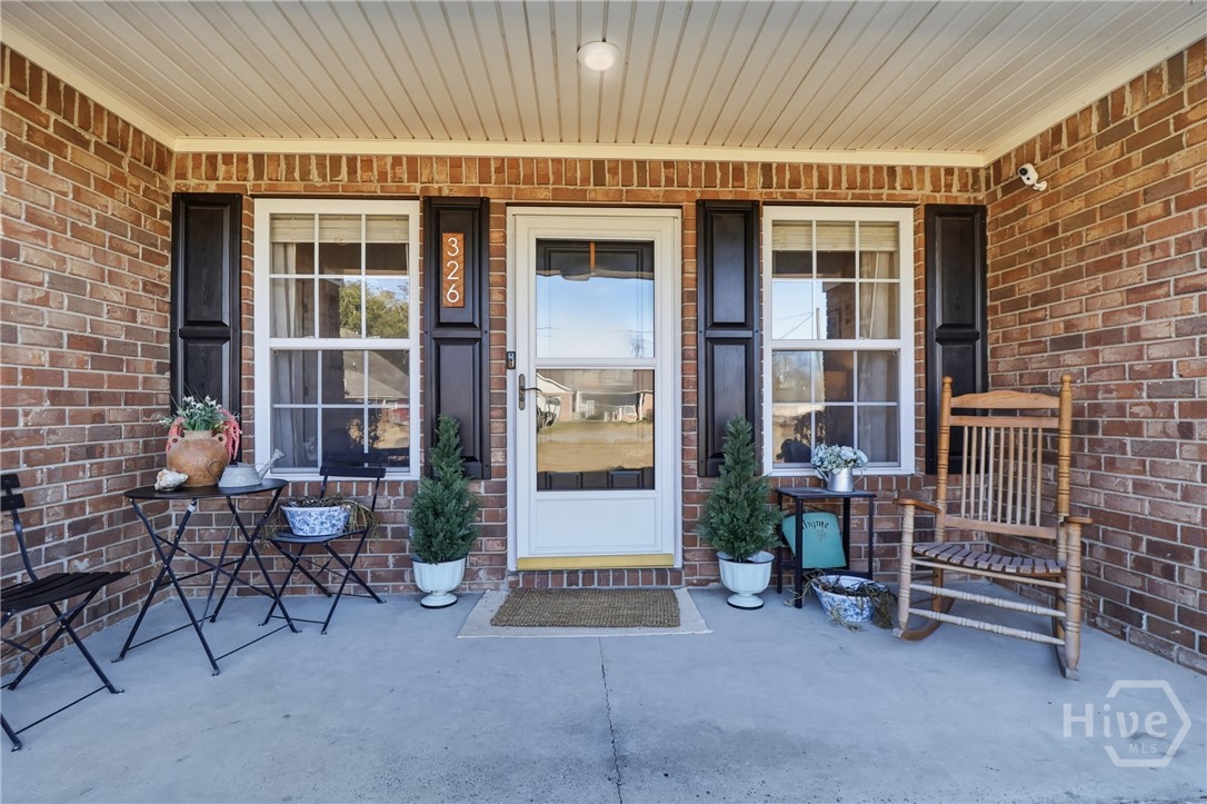326 Lake Shore Drive Property Photo 4