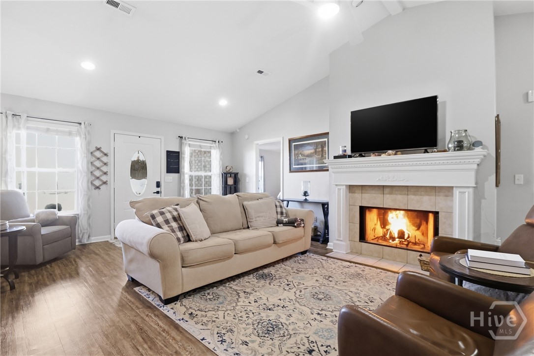 326 Lake Shore Drive Property Photo 6