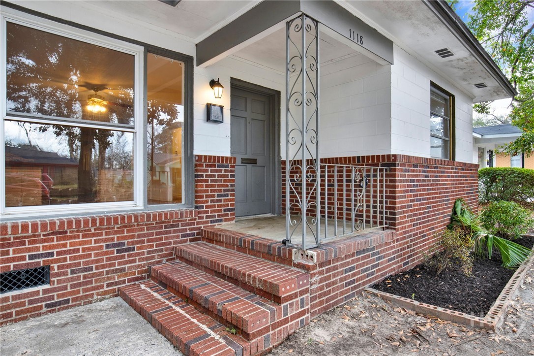 1118 W 49th Street Property Photo 4