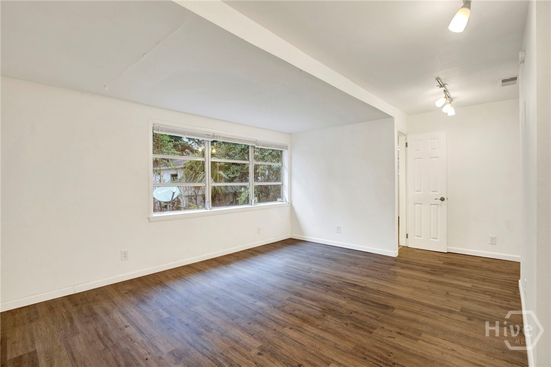 1118 W 49th Street Property Photo 19