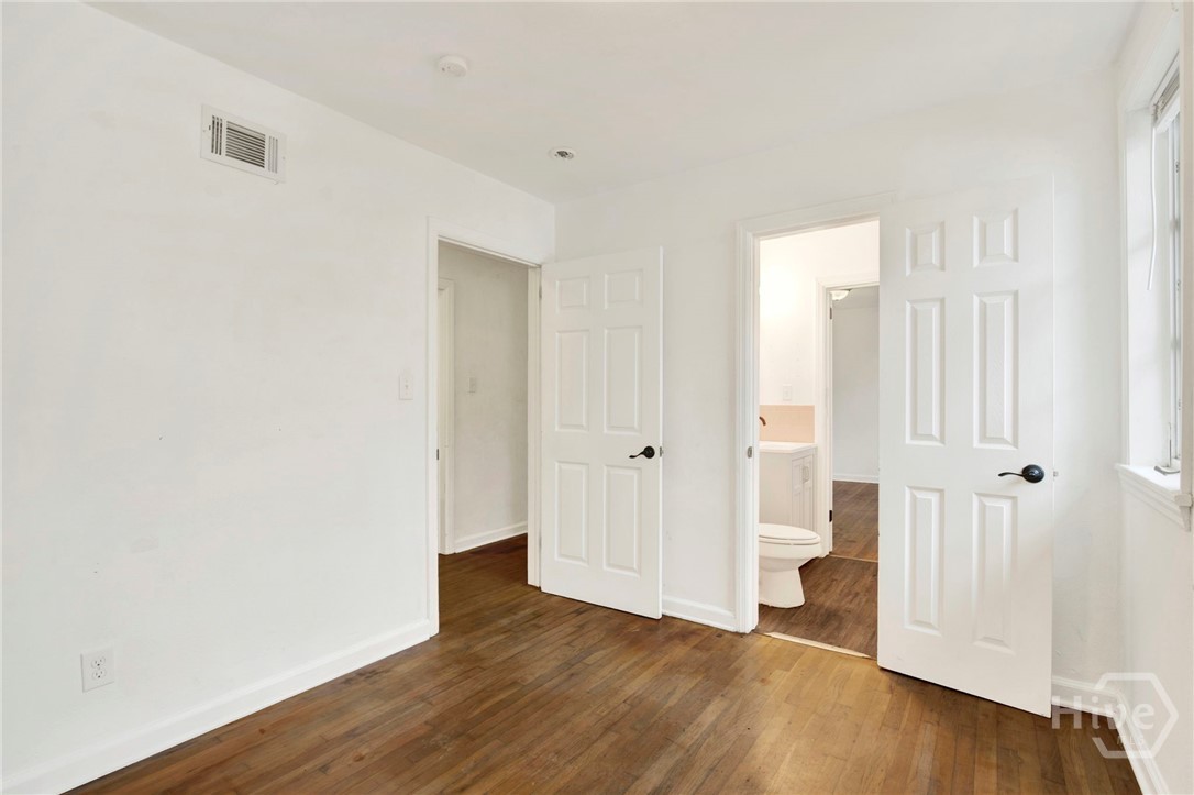 1118 W 49th Street Property Photo 27