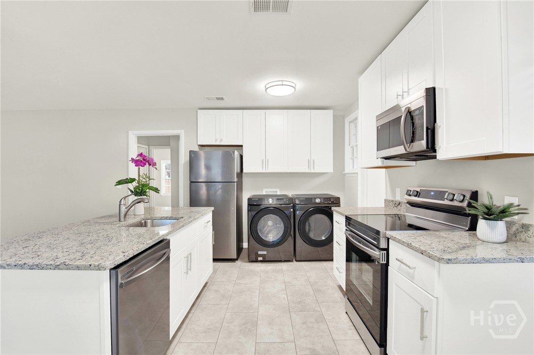 1311 E 55th Street Property Photo 10
