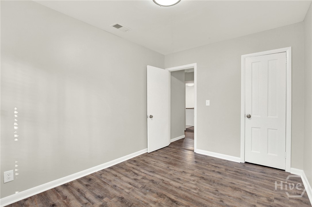 1311 E 55th Street Property Photo 16
