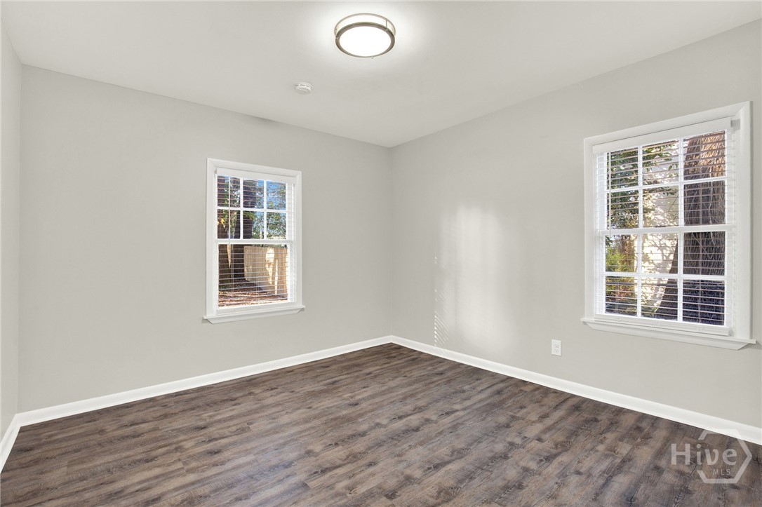 1311 E 55th Street Property Photo 19
