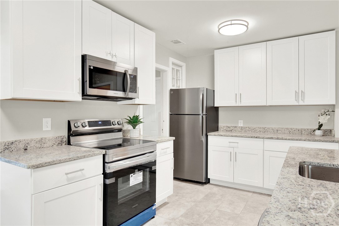 1311 E 55th Street Property Photo 29