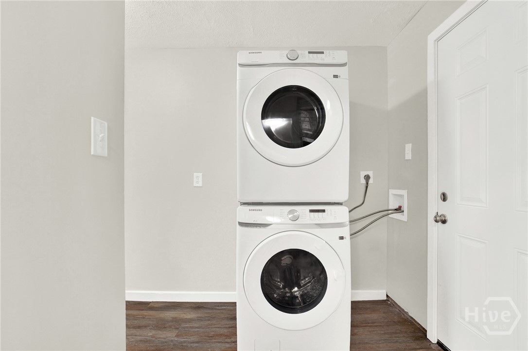 1311 E 55th Street Property Photo 34
